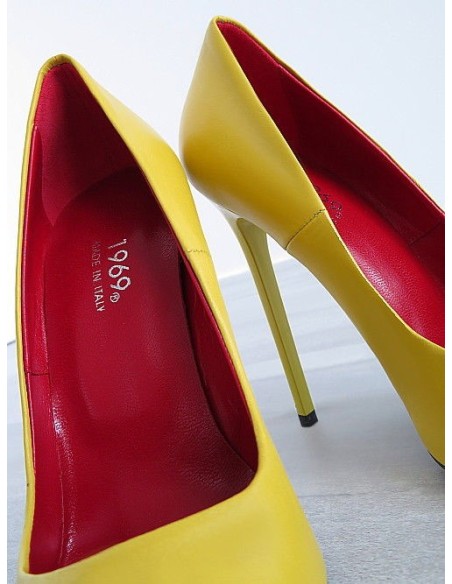 1969 Original Made in Italy All Leather High Heels Pigalle Style Stiletto Pumps Yellow